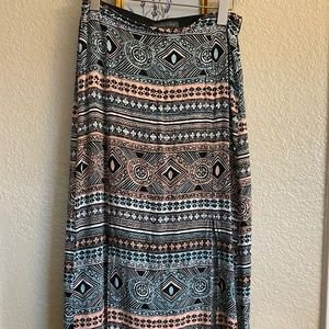 Kendall and Kylie maxi skirt with slits